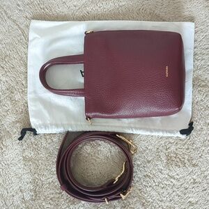 Cuyana Easy Phone Tote in Cherry